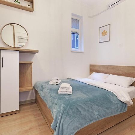 Ikar Apartments Belgrado Esterno foto